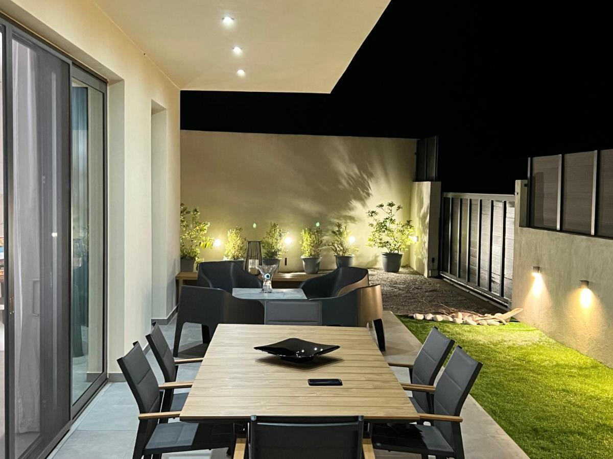 Luxury Villa Seven สเกียธอสทาวน์ ภายนอก รูปภาพ
